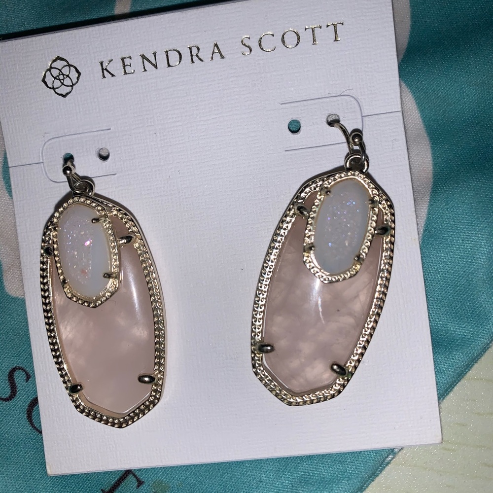 Kendra Scott Emmy Earrings